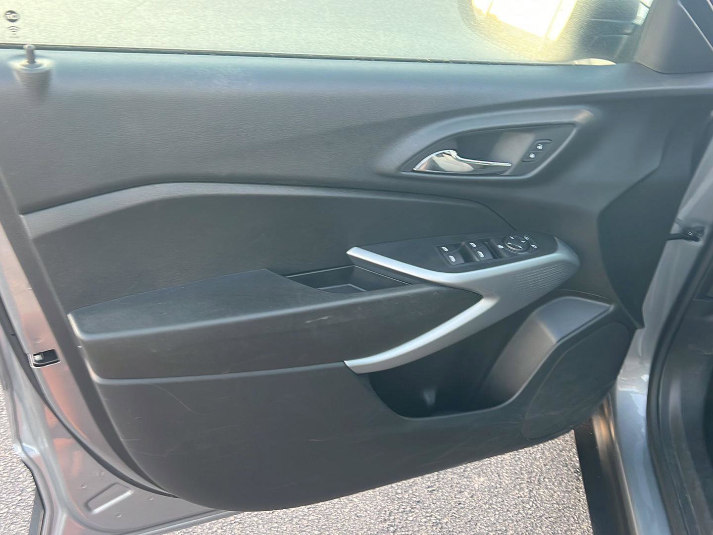 Used 2024 Chevrolet Trax LS FWD image 16