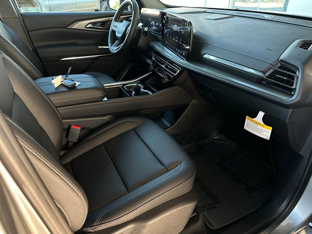 New 2026 Chevrolet Traverse LT w/ Enhanced Driving Package image 16