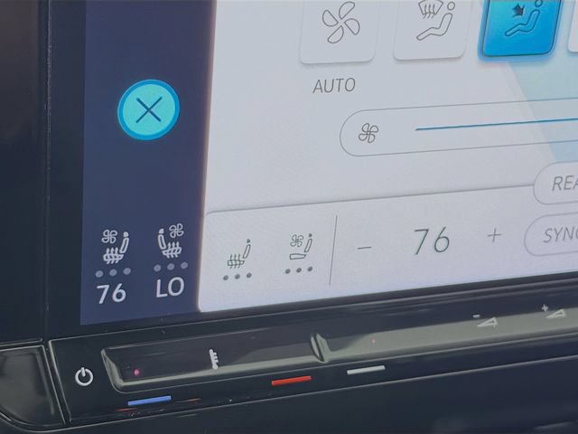 Used 2024 Volkswagen Atlas SE FWD image 22