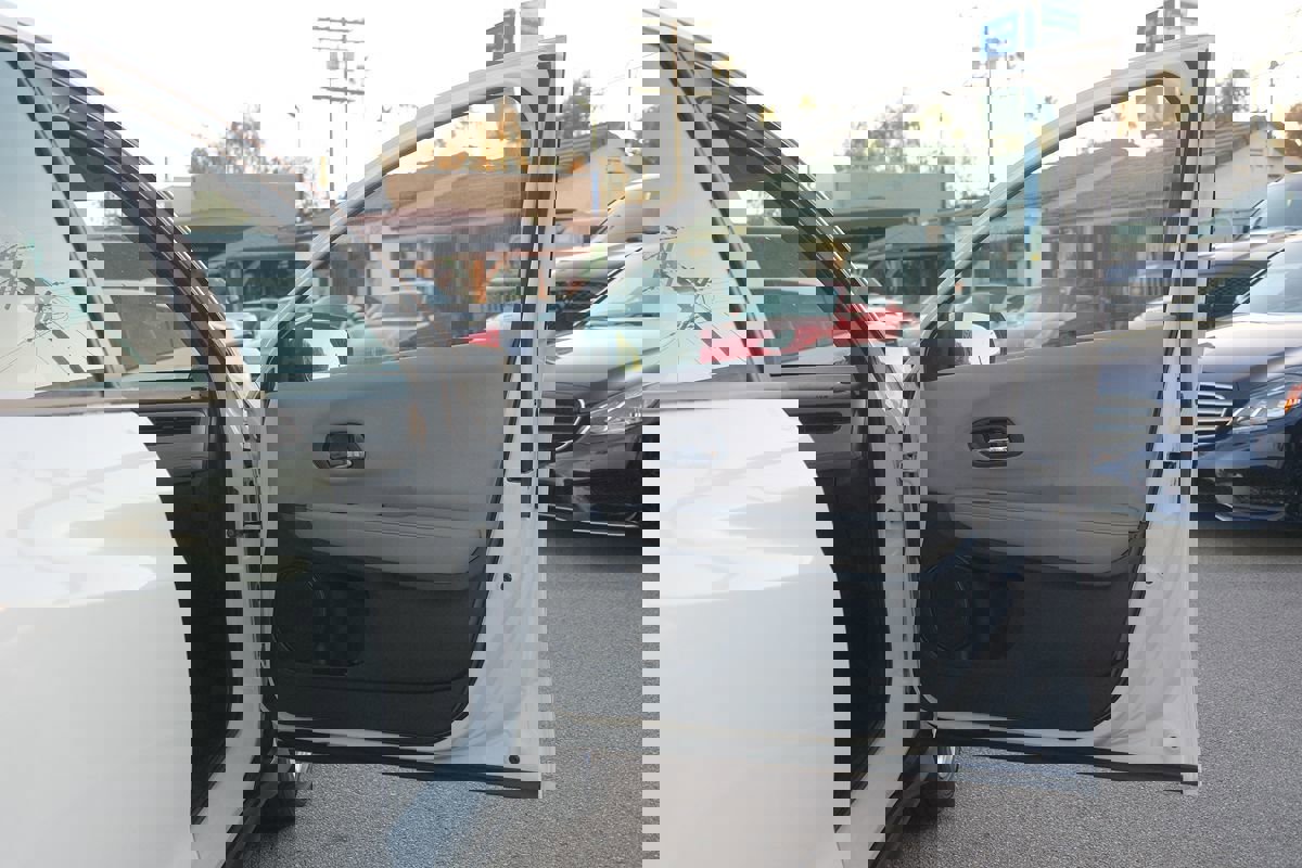 Used 2017 Honda HR-V LX image 28