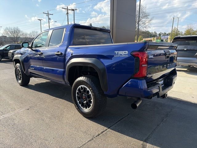 Used 2024 Toyota Tacoma TRD Off-Road image 5