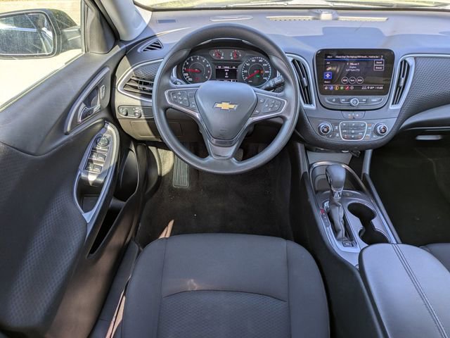 Used 2025 Chevrolet Malibu LT FWD image 16