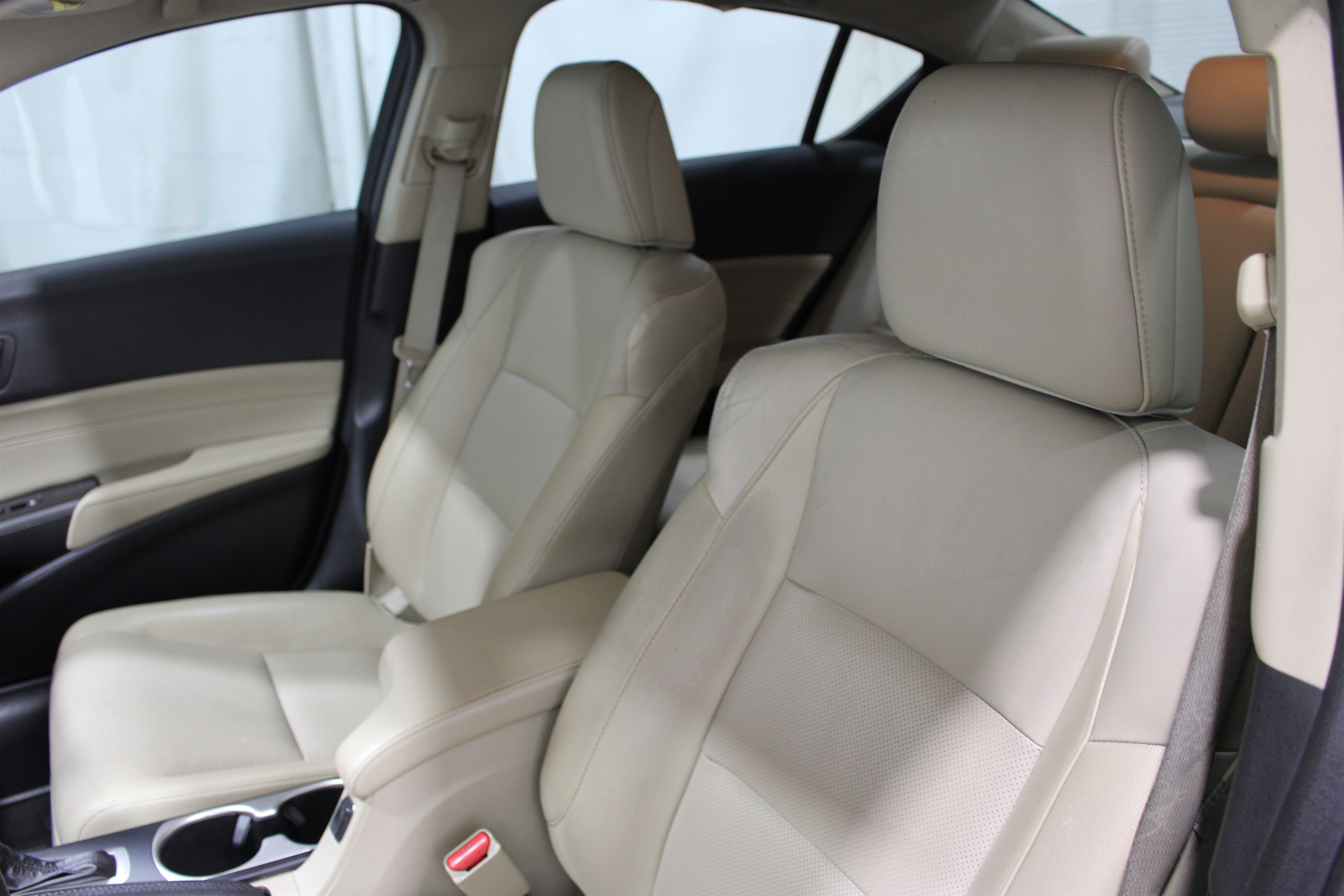 Used 2016 Acura ILX FWD image 4