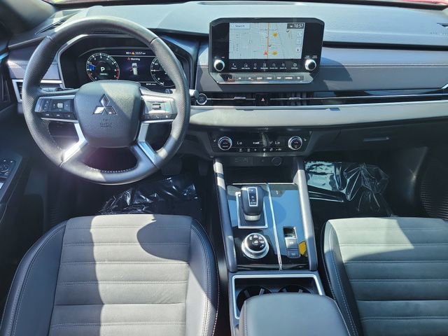 Used 2024 Mitsubishi Outlander SE FWD image 17