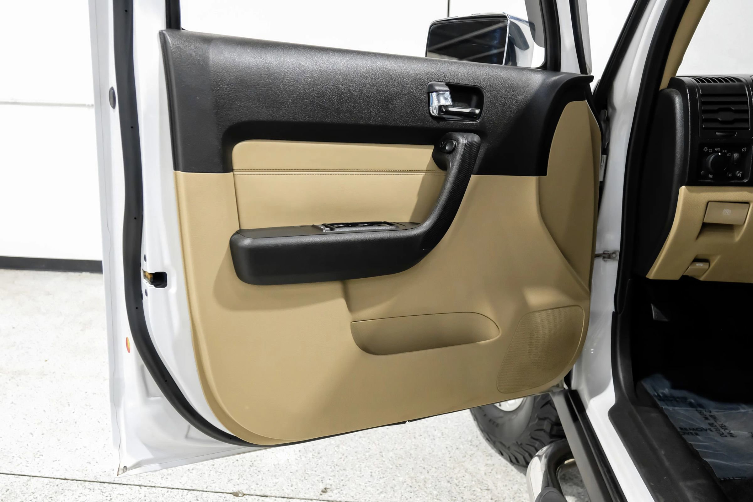 Used 2006 HUMMER H3 image 35