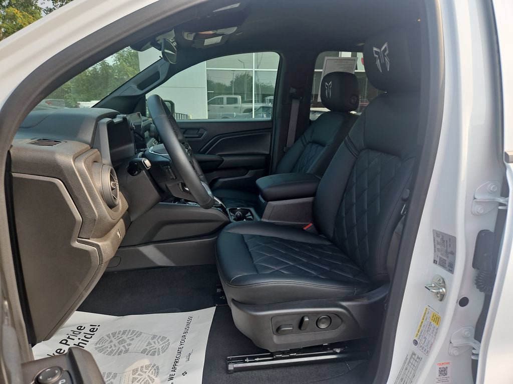New 2026 Chevrolet Colorado Trail Boss AWD/4WD image 9
