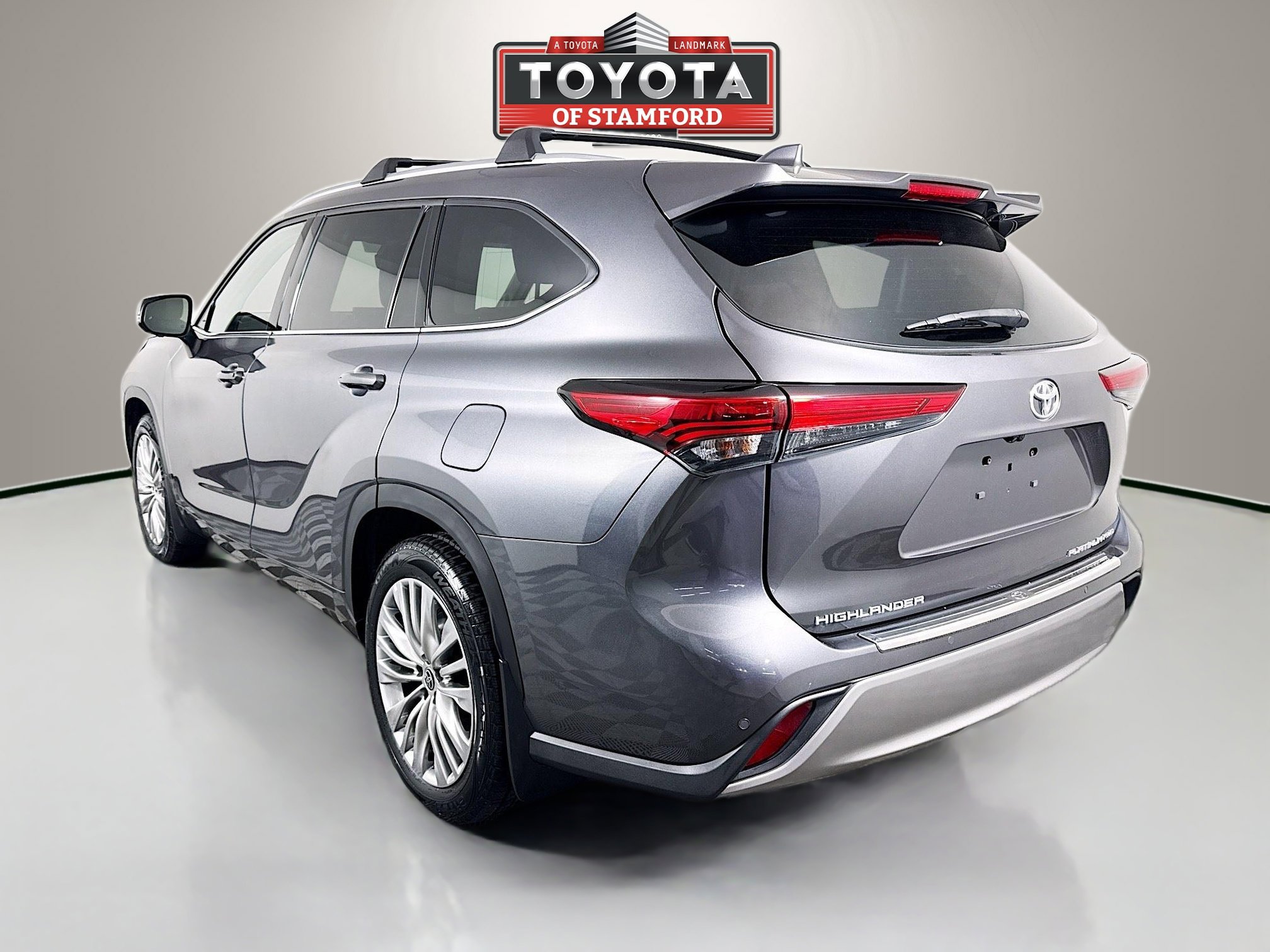 Used 2023 Toyota Highlander Platinum AWD/4WD image 5
