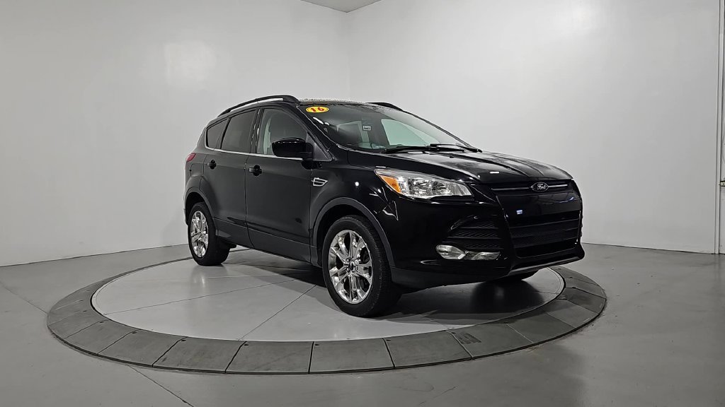 Used 2016 Ford Escape SE w/ Equipment Group 201A AWD/4WD image 8
