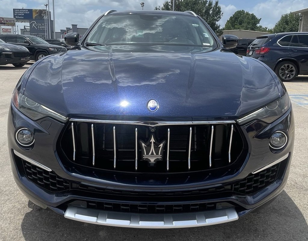 Used 2019 Maserati Levante GranLusso image 9