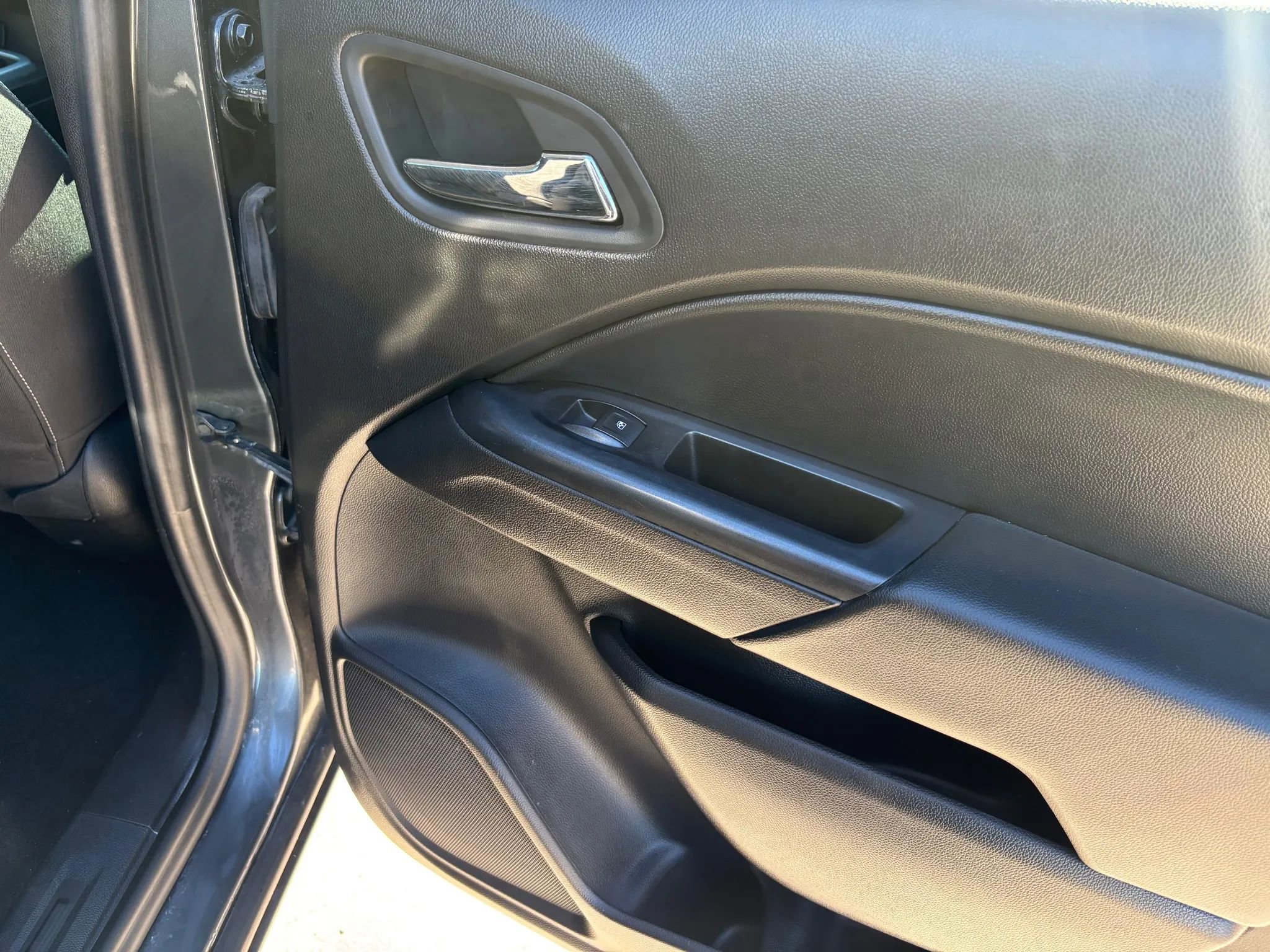 Used 2016 Chevrolet Colorado LT w/ LT Convenience Package RWD image 29