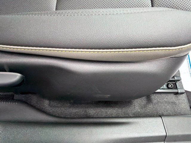 New 2026 Chevrolet Trax ACTIV w/ Sunroof Package FWD image 17