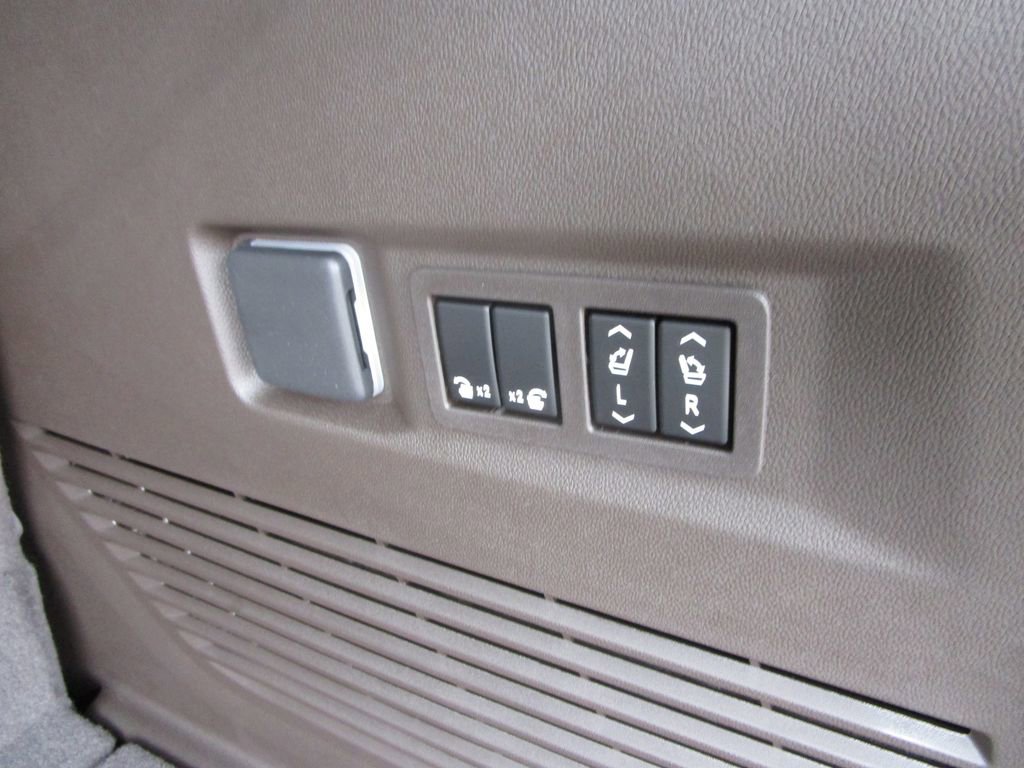 New 2026 GMC Yukon Elevation w/ Elevation Premium Package image 10