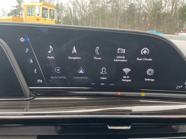 Used 2023 Cadillac Escalade Premium Luxury image 35