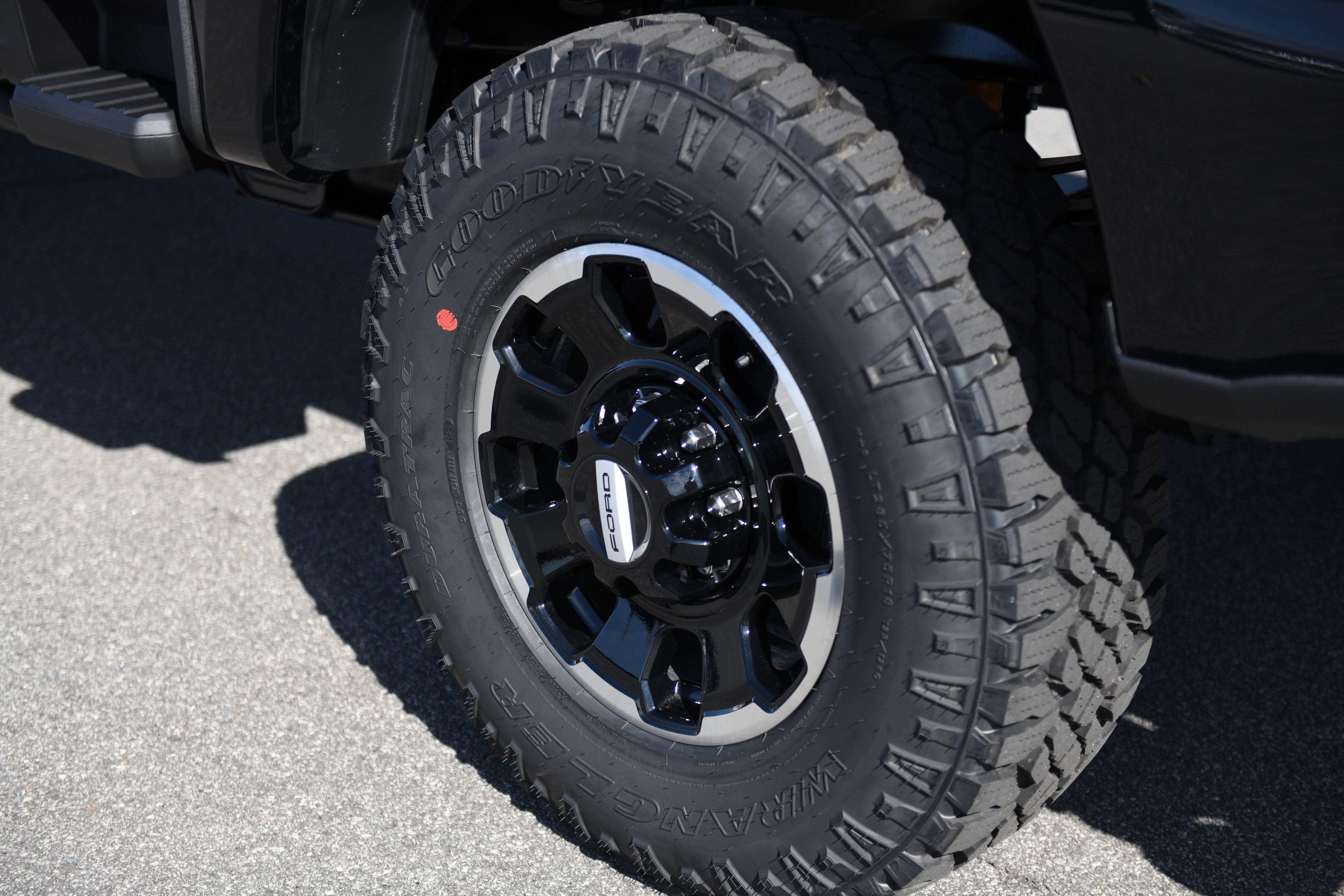 New 2026 Ford F250 Platinum w/ Tremor Off-Road Package image 12