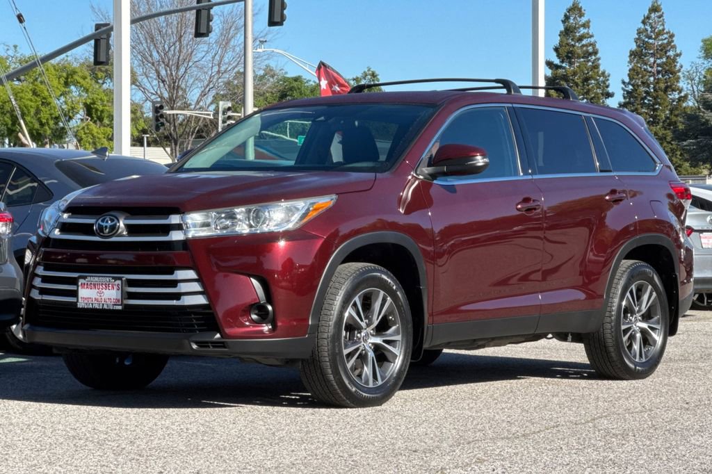 Used 2019 Toyota Highlander LE image 7