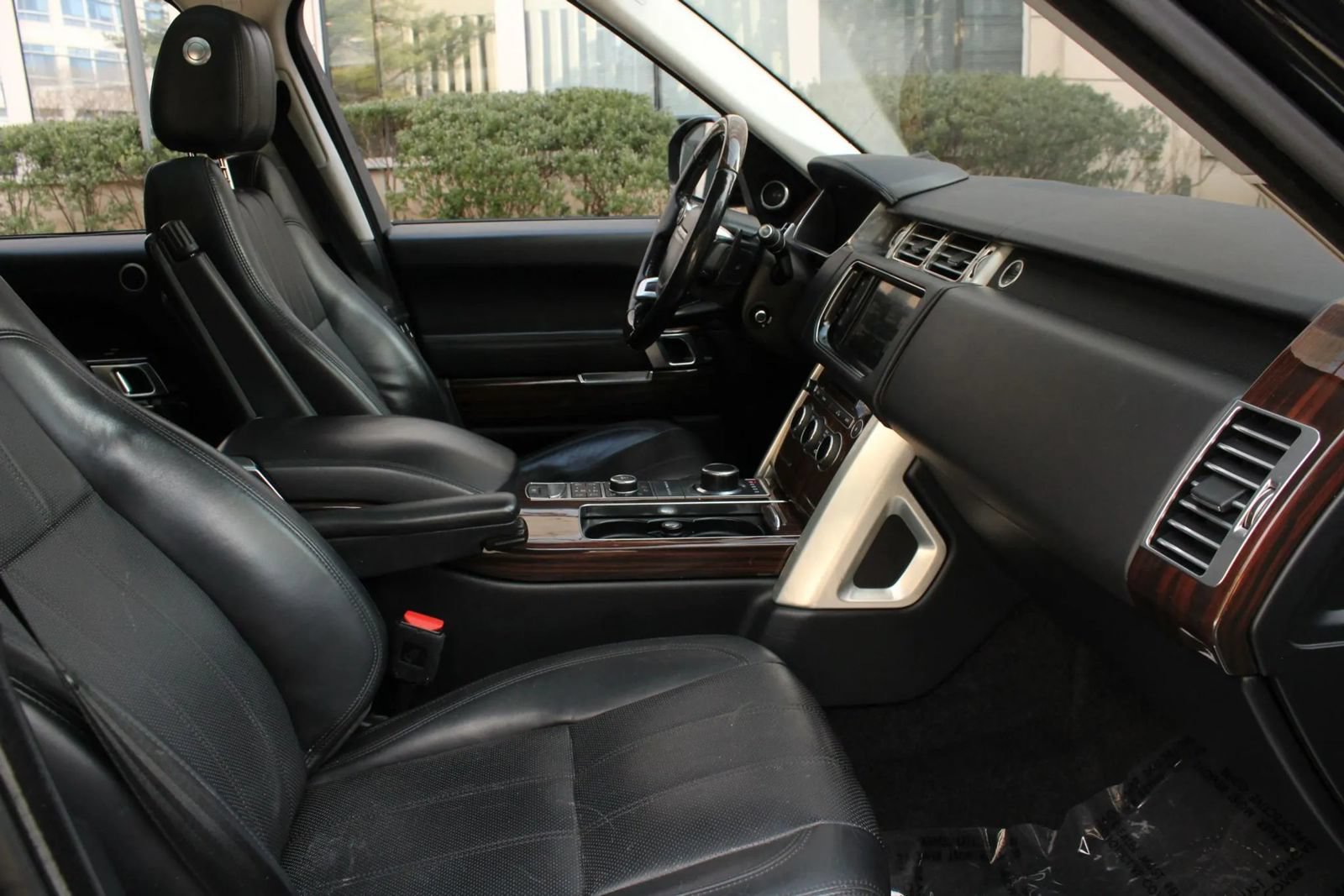 Used 2016 Land Rover Range Rover Supercharged AWD/4WD image 25