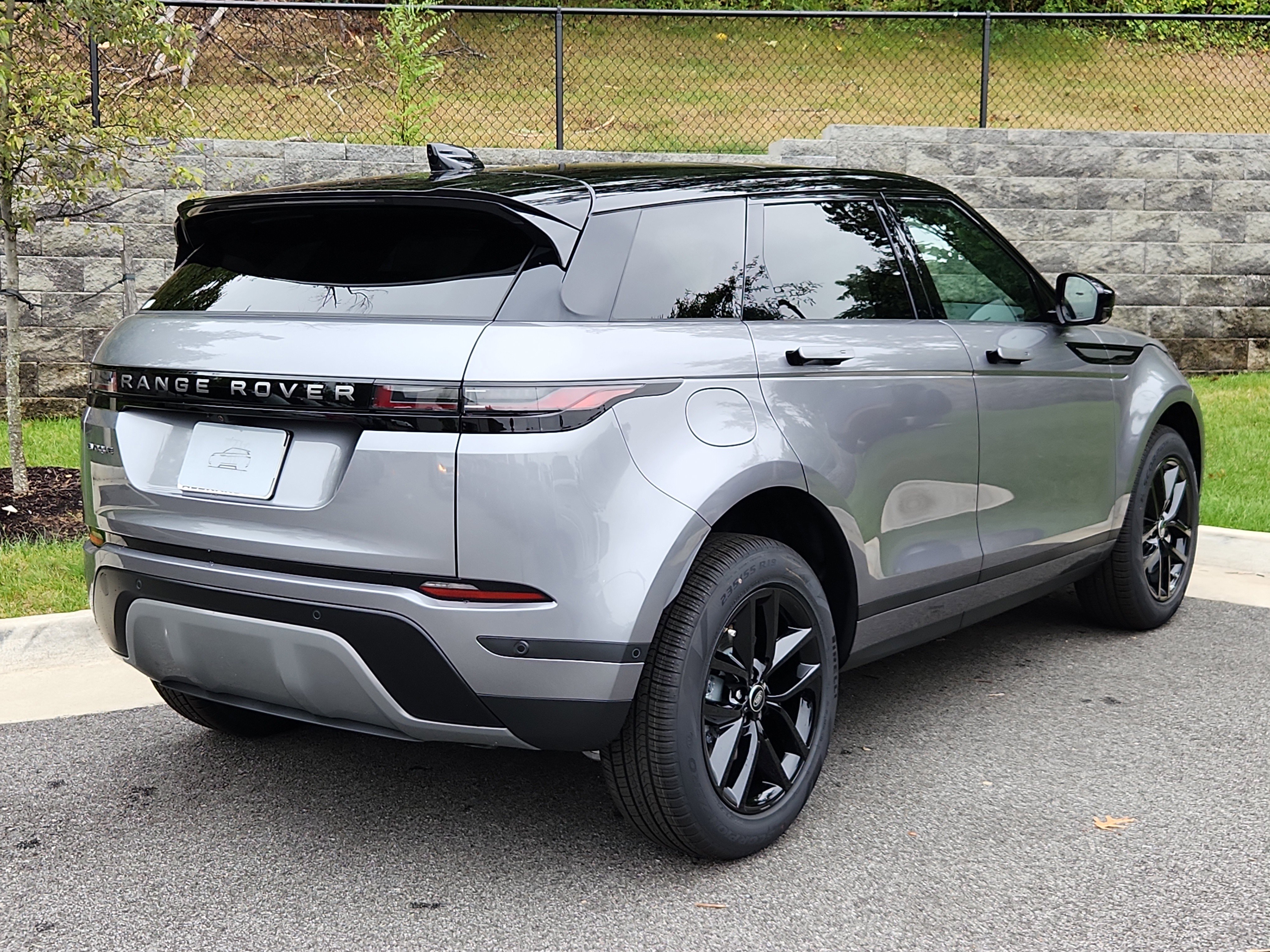 New 2026 Land Rover Range Rover Evoque S image 2