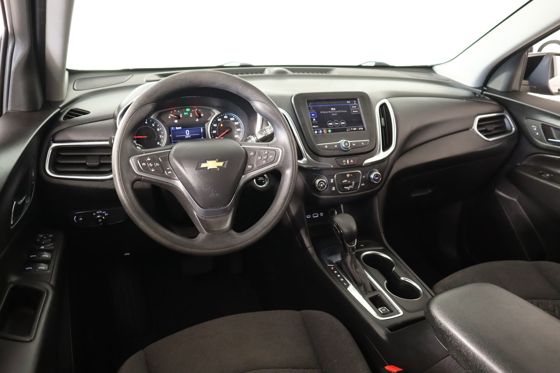 Used 2022 Chevrolet Equinox LT image 2