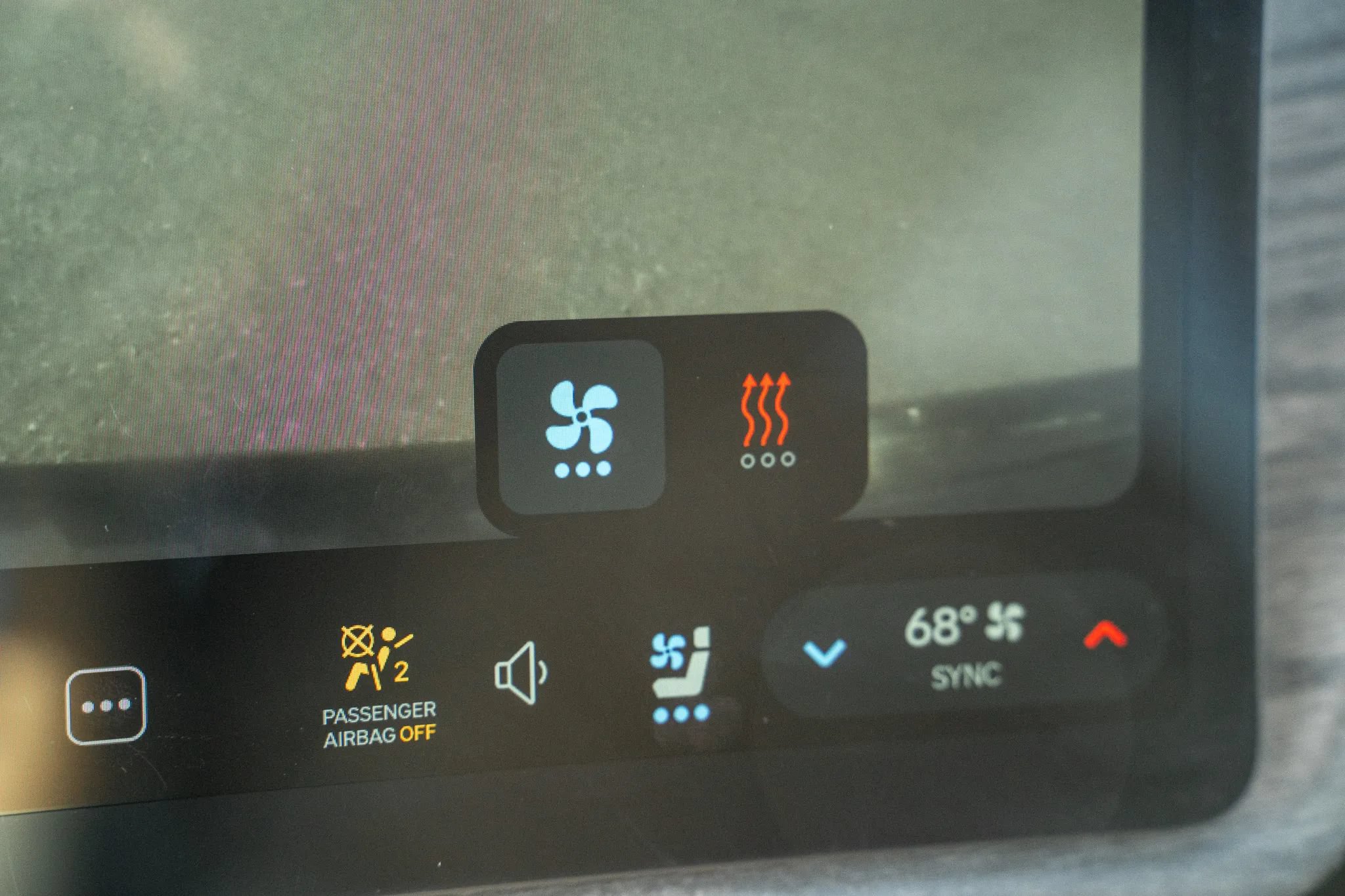 Used 2022 Rivian R1T Adventure AWD/4WD image 32