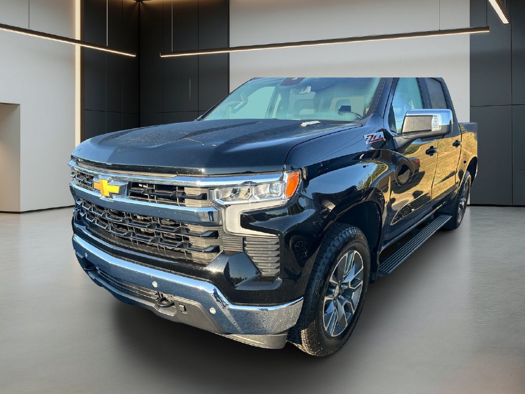 Used 2025 Chevrolet Silverado 1500 LT AWD/4WD image 3