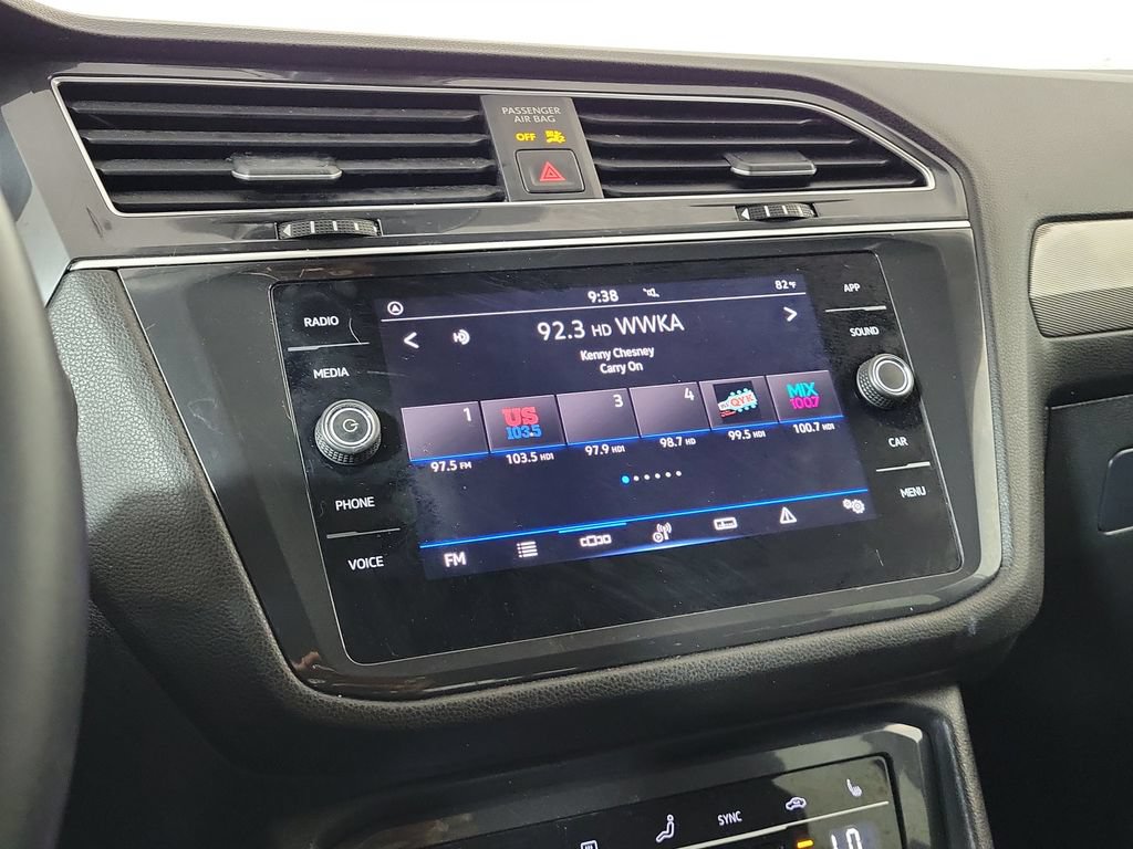Used 2023 Volkswagen Tiguan SE FWD image 19