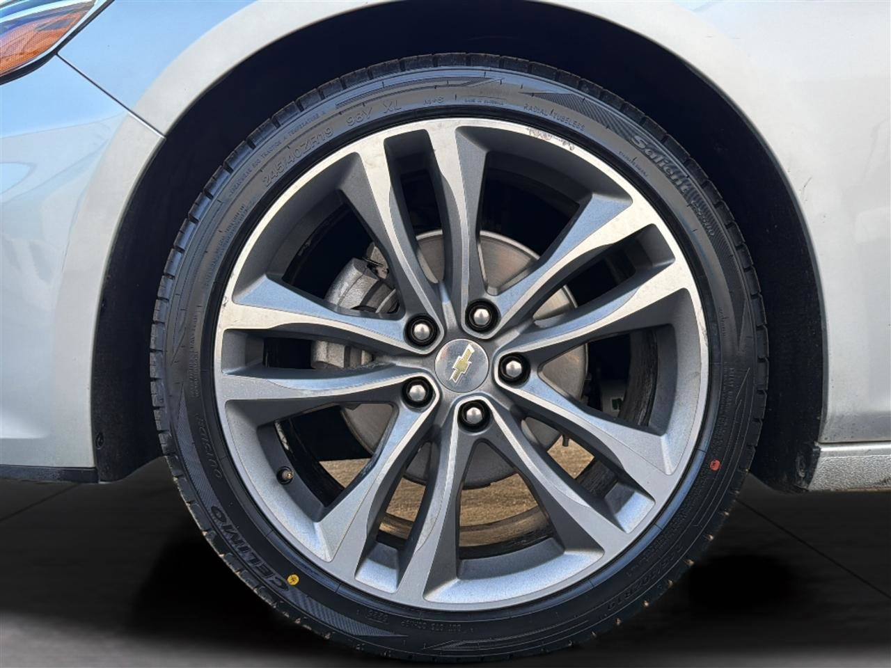 Used 2020 Chevrolet Malibu LT FWD image 27