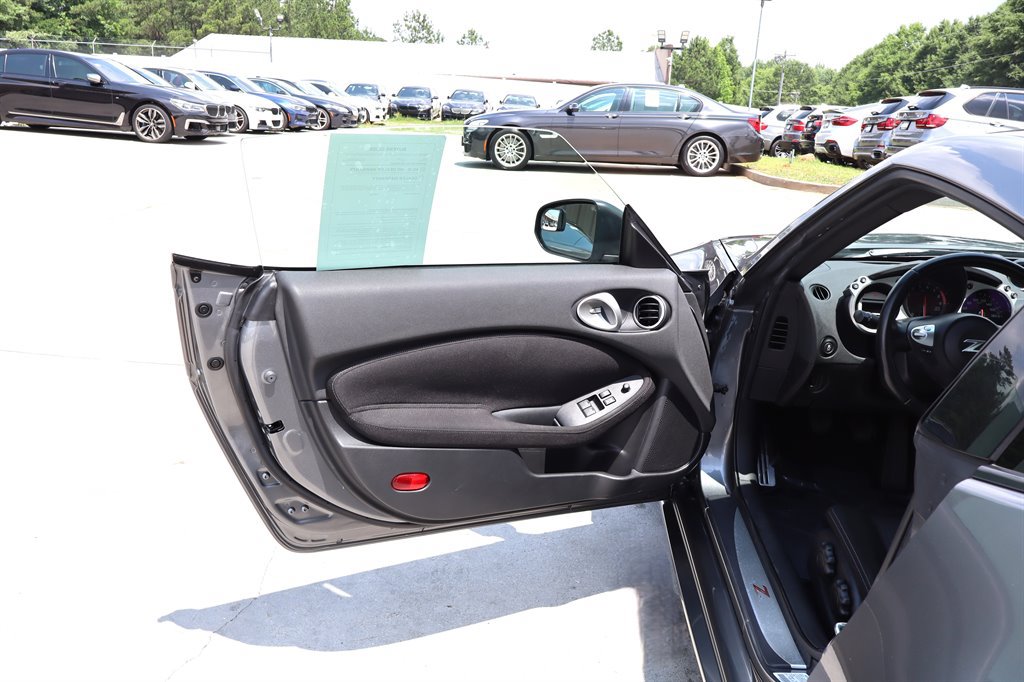 Used 2011 Nissan 370Z Coupe w/ Sport Pkg RWD image 35