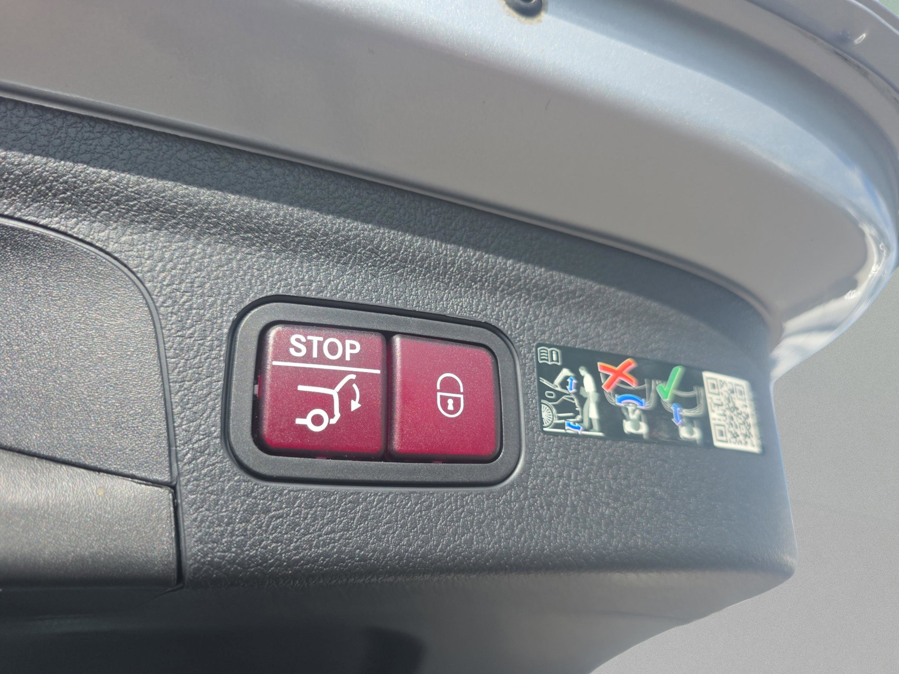 Certified 2025 Mercedes-Benz GLE 580 4MATIC image 9