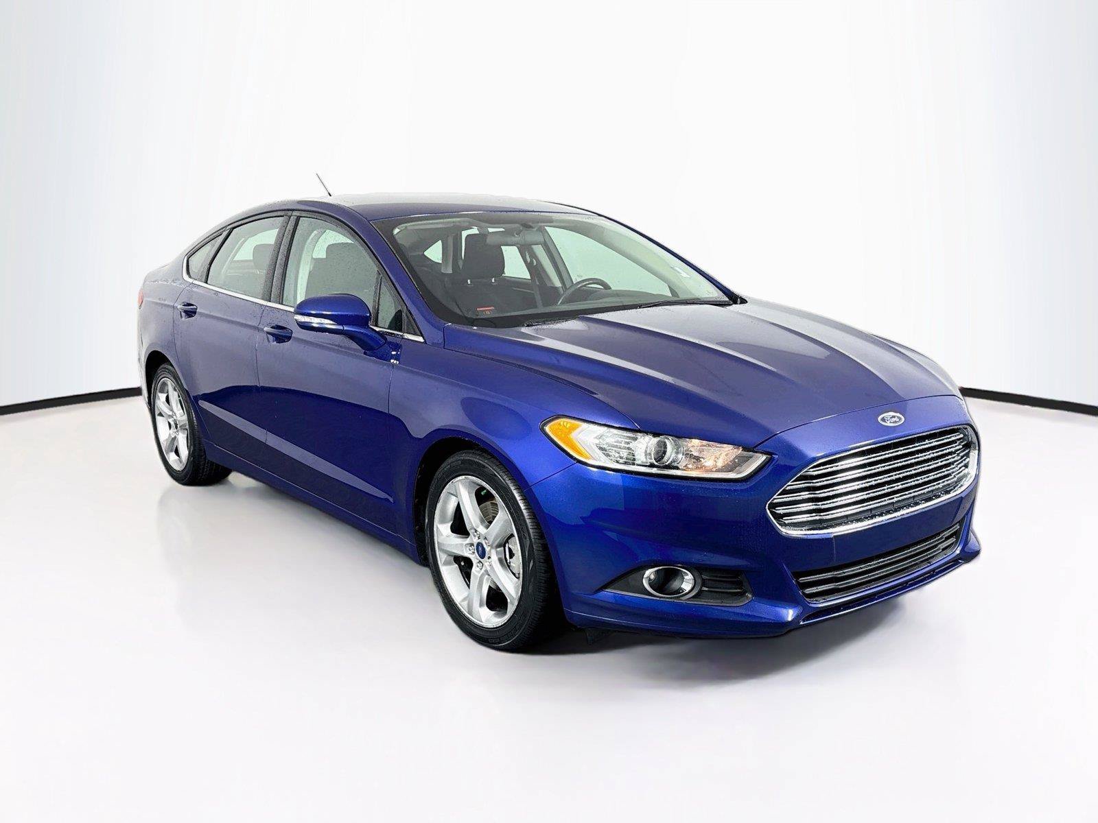 Used 2016 Ford Fusion SE FWD image 9