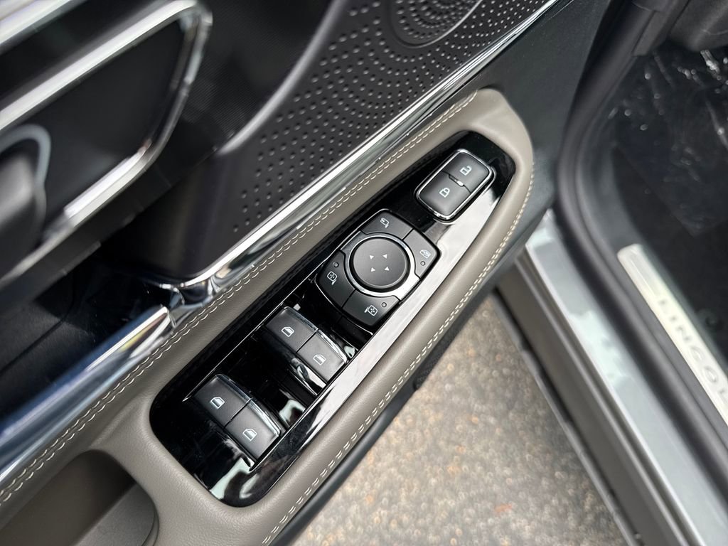 New 2026 Lincoln Corsair Premiere AWD/4WD image 16