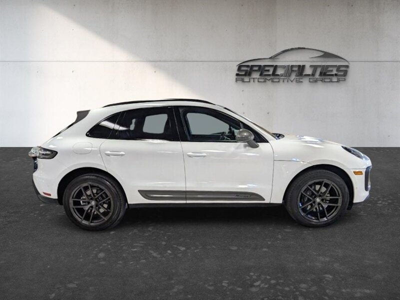 Used 2023 Porsche Macan Turbo AWD/4WD image 11