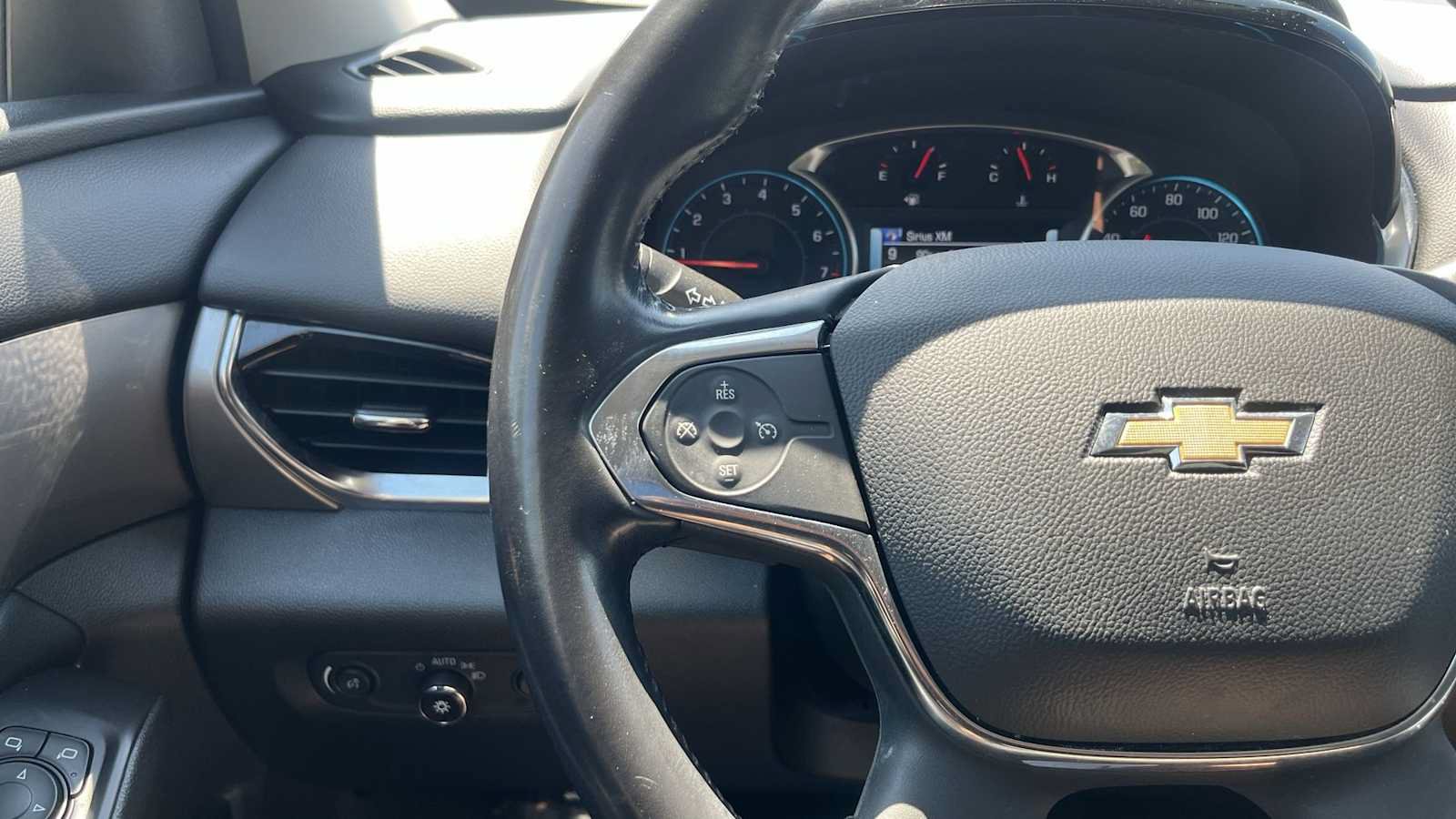 Used 2019 Chevrolet Traverse LT AWD/4WD image 39