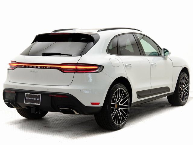 Used 2026 Porsche Macan AWD/4WD image 33