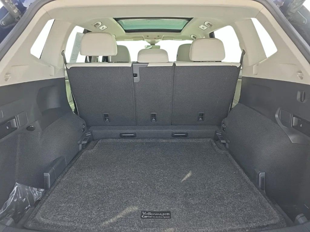 Used 2022 Volkswagen Tiguan SE AWD/4WD image 16