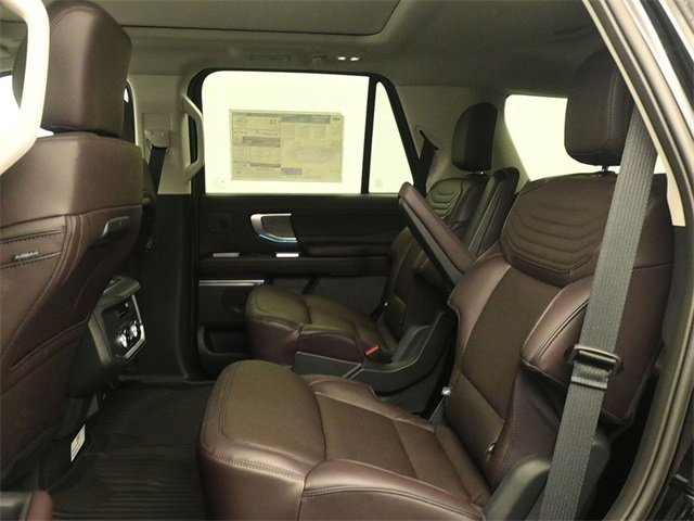 New 2025 Ford Expedition Platinum w/ Platinum Ultimate Package image 10