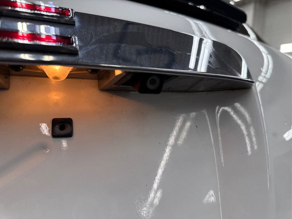 Used 2017 GMC Acadia Limited SLT image 16