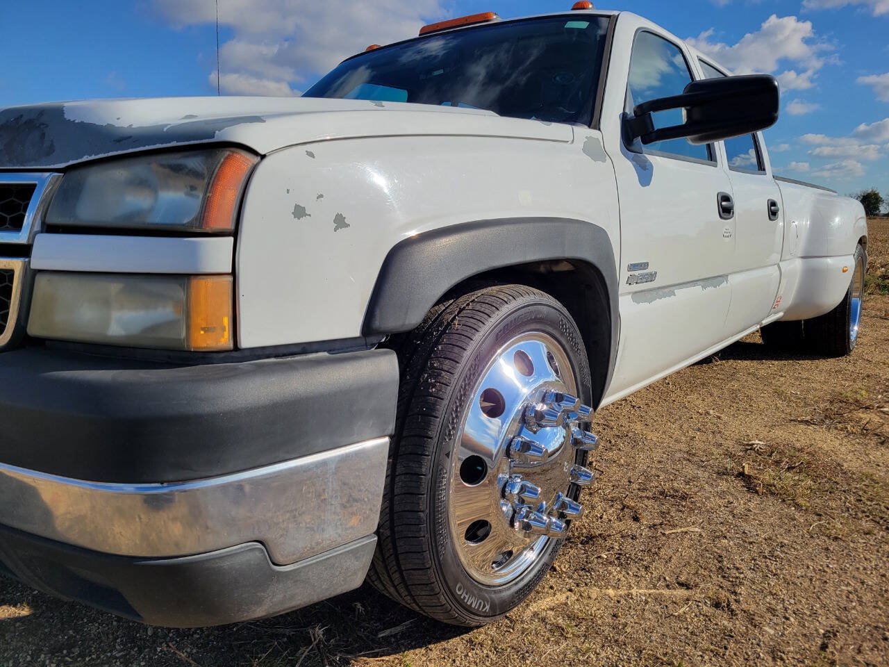 Used 2007 Chevrolet Silverado 3500 2WD Crew Cab w/ Heavy-Duty Power Package image 23