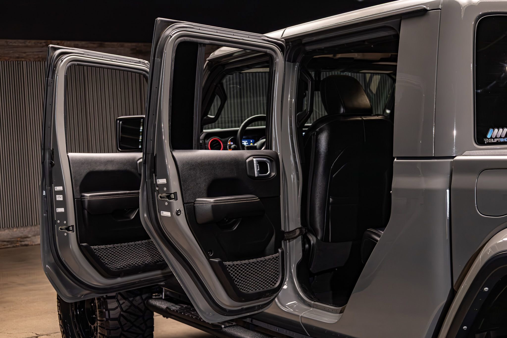 Used 2022 Jeep Gladiator Overland w/ Popular Equipment Package image 25