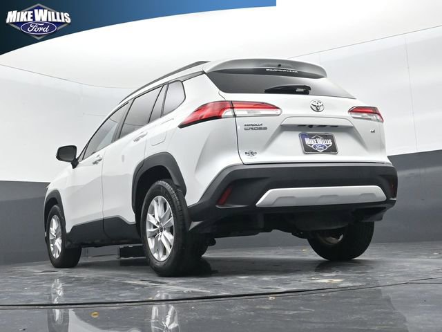 Used 2022 Toyota Corolla Cross LE image 21