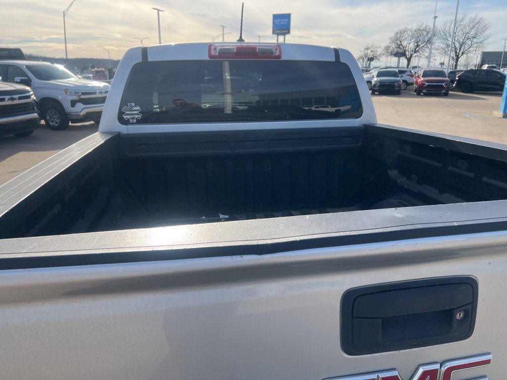 Used 2020 GMC Canyon 2WD Crew Cab w/ Convenience Package image 12