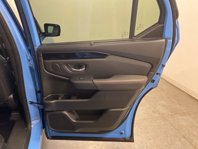 Certified 2025 Honda Pilot TrailSport image 28