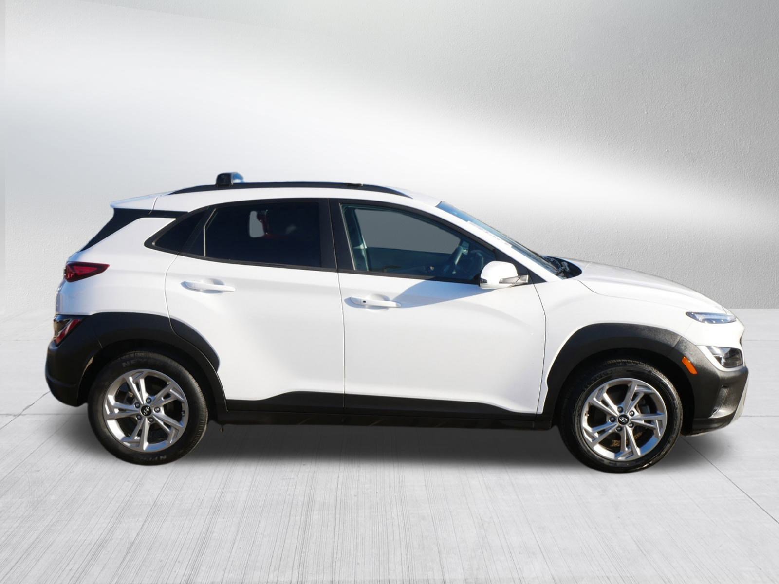 Used 2023 Hyundai Kona SEL image 8