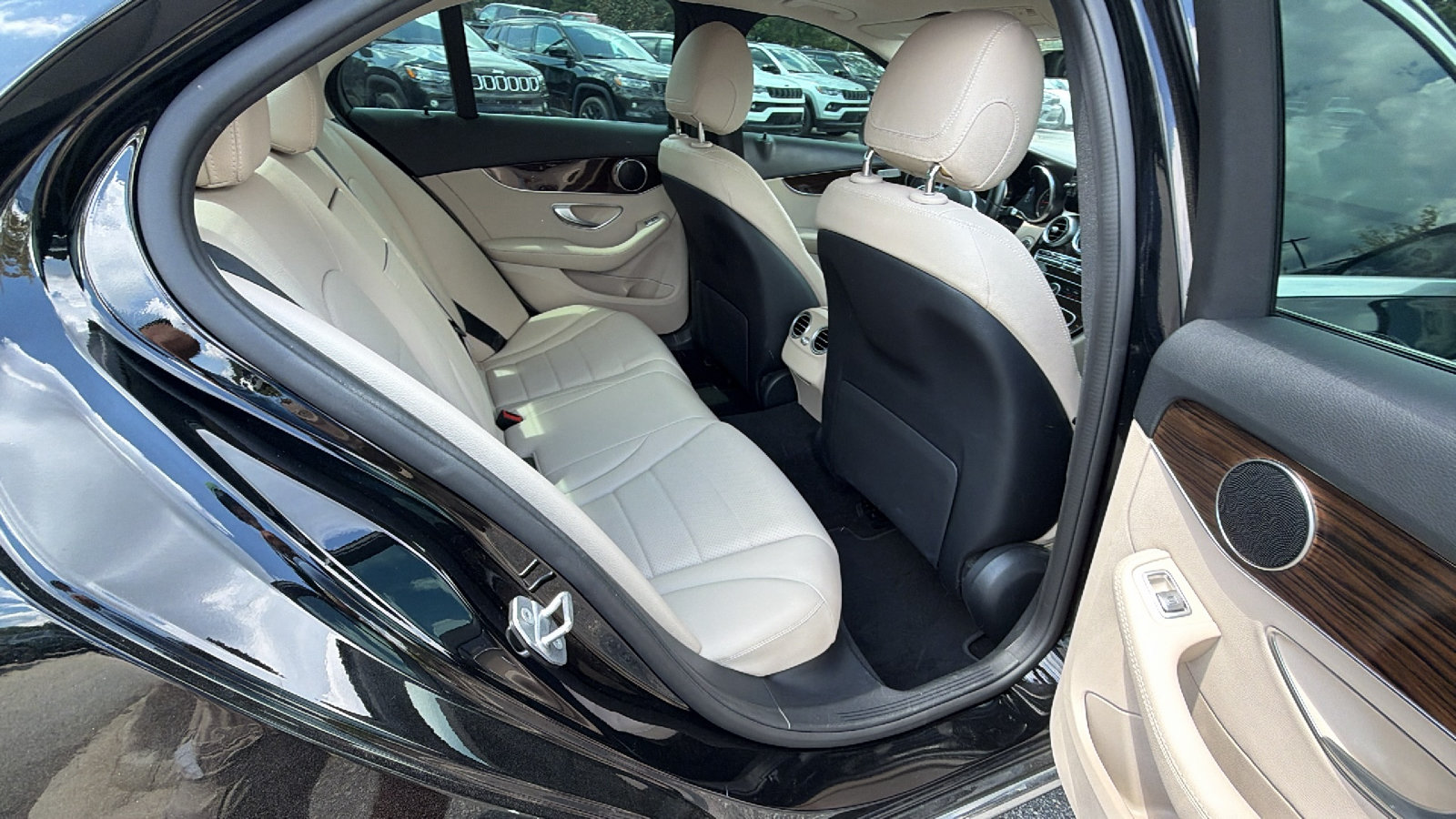 Used 2019 Mercedes-Benz C 300 Sedan image 21