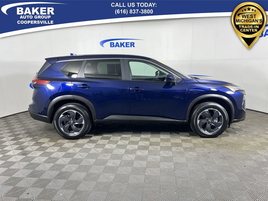 Used 2024 Nissan Rogue SV image 10