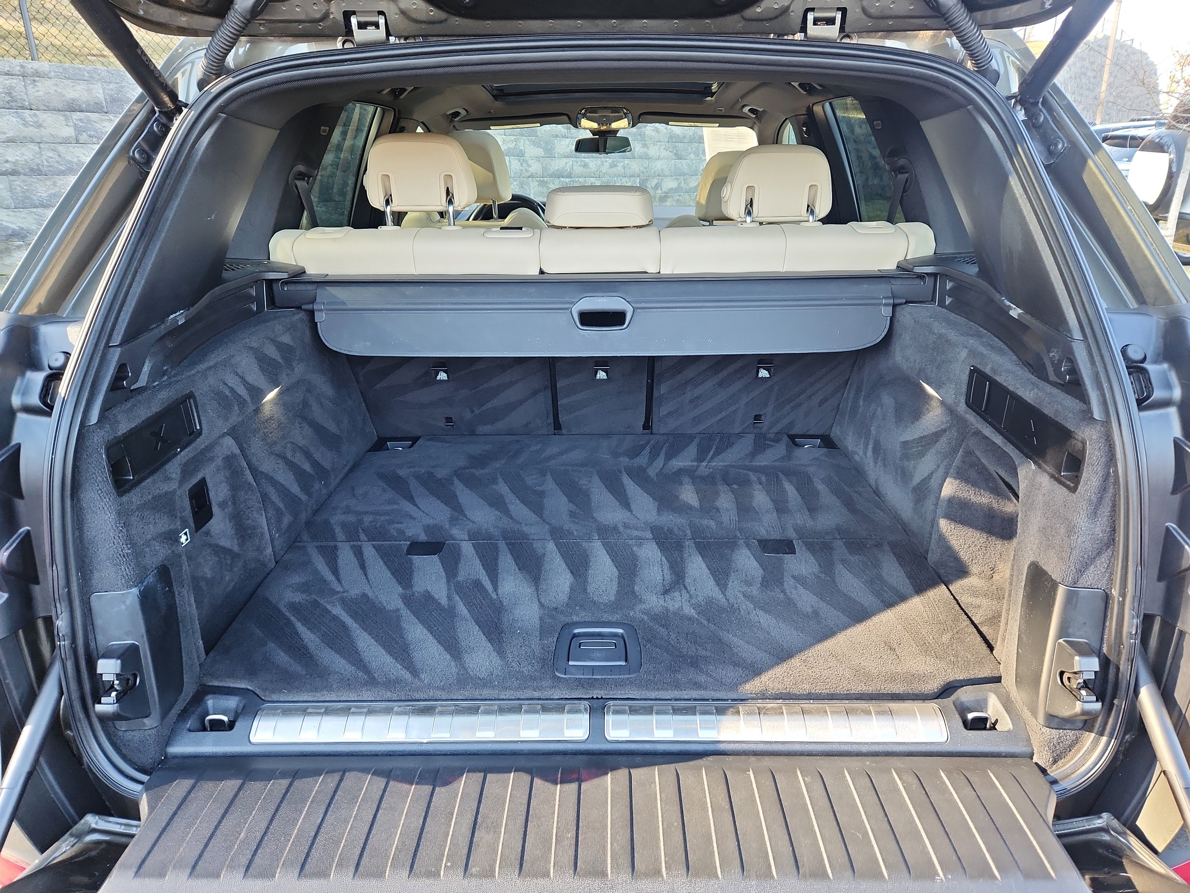 Used 2022 BMW X5 xDrive45e w/ Climate Comfort Package image 13