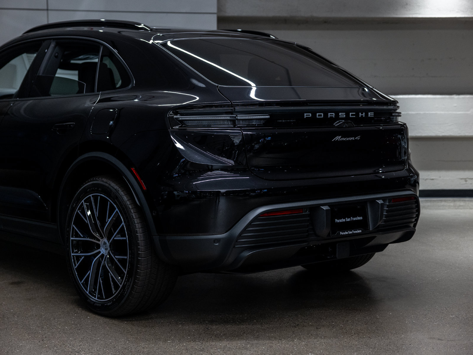 New 2026 Porsche Macan 4 Electric AWD/4WD image 26