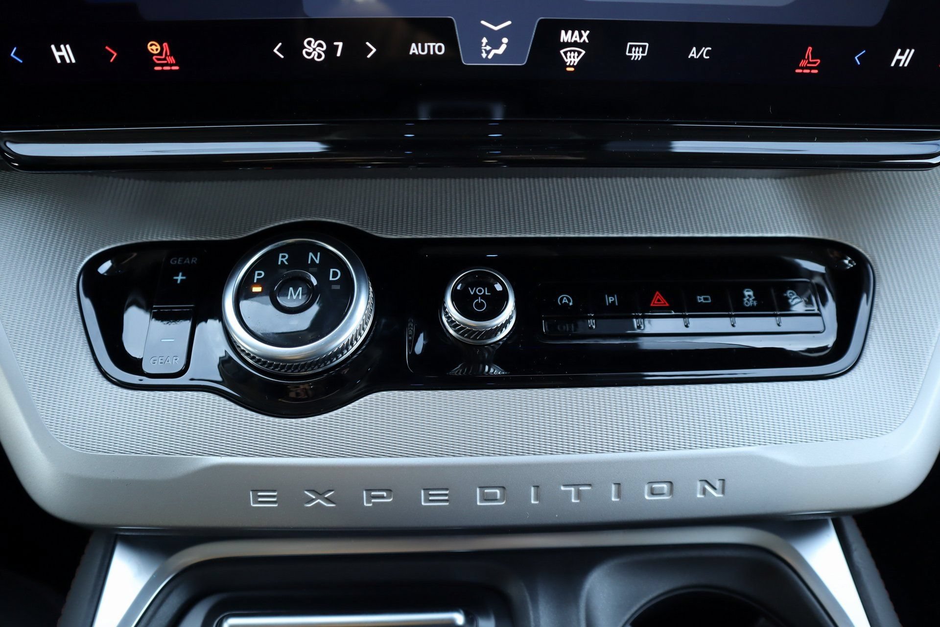 New 2025 Ford Expedition Active AWD/4WD image 9