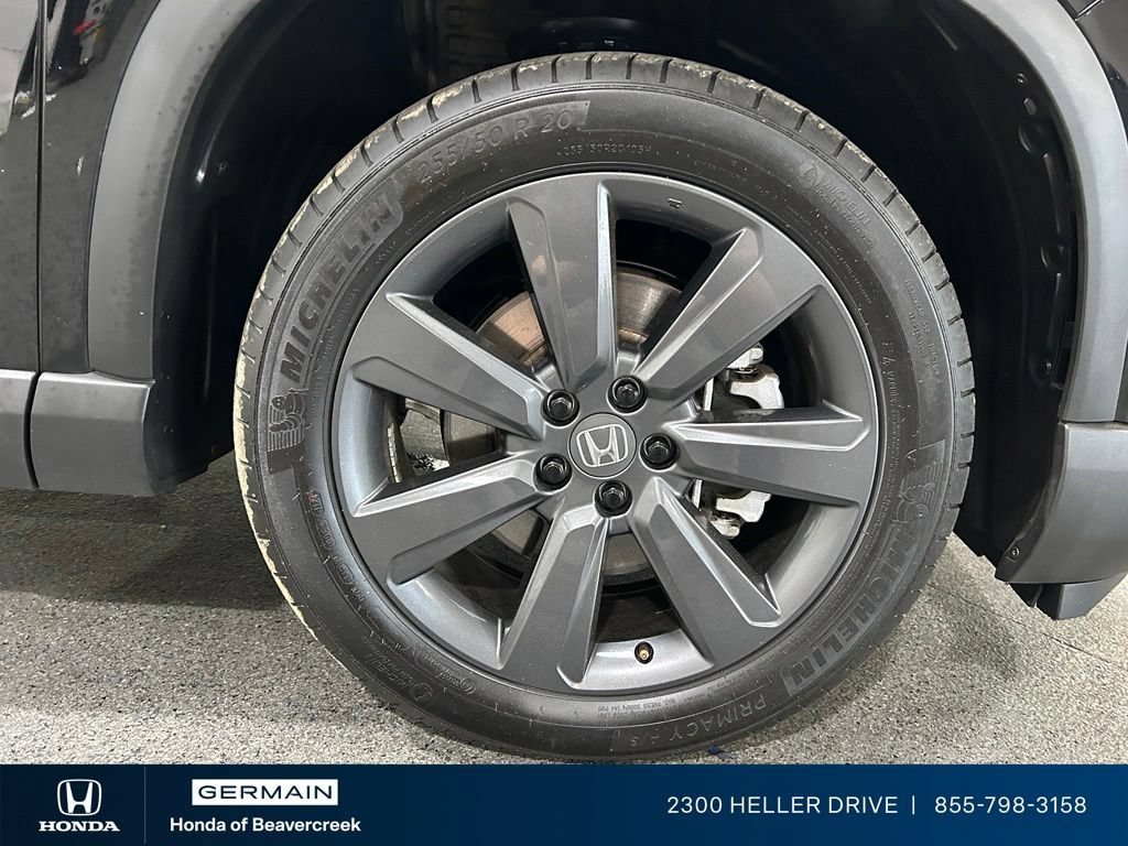 Used 2025 Honda Pilot Sport image 12