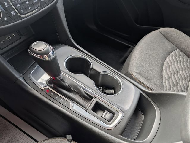 Used 2021 Chevrolet Equinox LT image 19