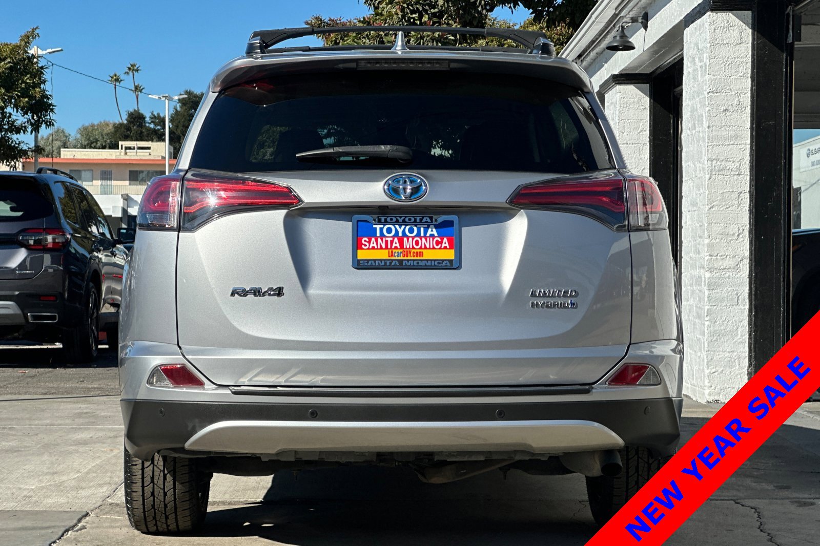 Used 2018 Toyota RAV4 Limited image 5